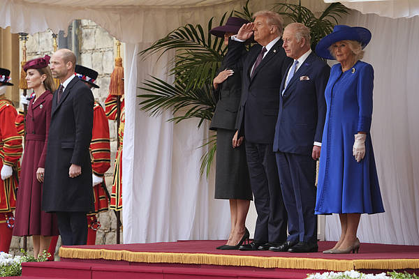 特朗普开启英国访问，美媒泼冷水：两国曾是世界秩序的支柱，如今撑不住了