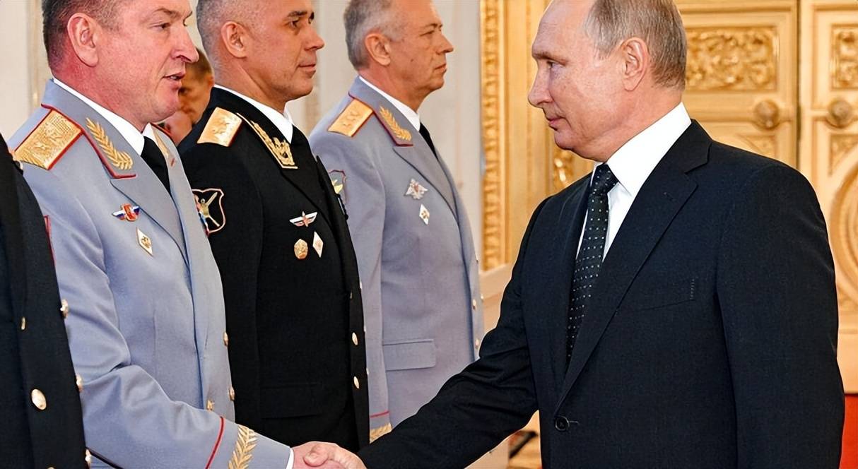 俄罗斯“最无能将军”拉平被解除军职，但普京怒气还没消，下令将其赶出俄军