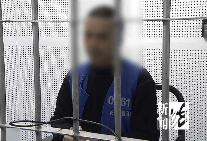 “我不要活了!”上海阿婆崩溃,买了近30年的保险全被退!警方:若继续持有价值百万